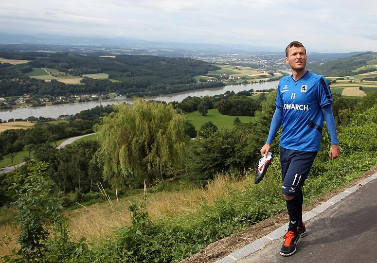 Tag drei im Trainingslager der Löwen in Maria Taferl. Er begann mit einem Spaziergang auf einer Anhöhe hoch ober der Donau - die Bilder.