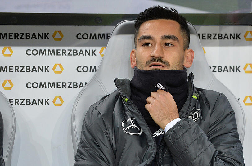 Ilkay Gündogan: Keine Note. Gab nach fast einem Jahr Verletzungspause sein Comeback in der Nationalelf. Kam in der 76. Minute für Kroos aufs Feld.