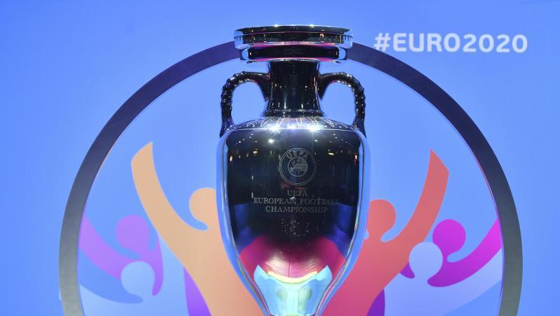 Das Objekt der Begierde: Die EM-Trophäe.