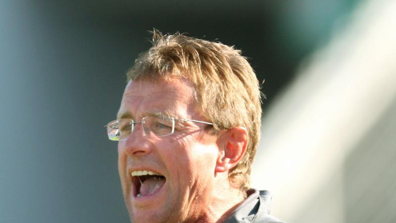 Vielleicht will Ralf Rangnick plötzlich nicht Fußball-, sondern Sprüchemeister werden. Vielleicht will Ralf Rangnick plötzlich nicht Fußball-, sondern Sprüchemeister werden.