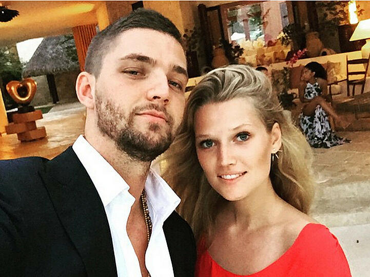 Frisch verliebt? Chandler Parsons kuschelt sich für ein Selfie eng an Toni Garrn