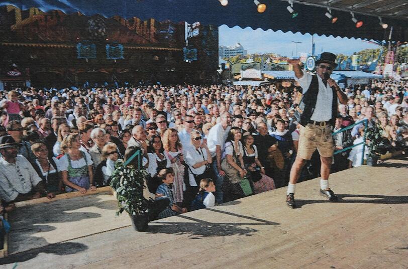Den Leuten gefallen die frechen Sprüche des Wiesn-Originals.