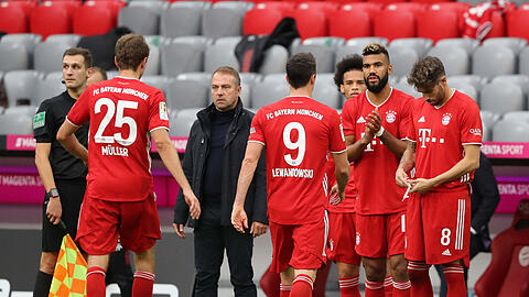Bayern-Trainer Hansi Flick muss aufgrund der vielen englischen Wochen reichlich rotieren.