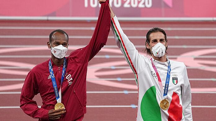 Kuriose, aber auch tragische Momente in Tokio: Das geteilte Gold von Mutaz Essa Barshim (l. und Gianmarco Tamberi).