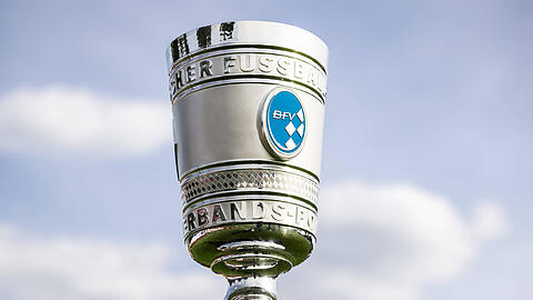 Diese Trophäe will der TSV 1860 in dieser Saison gewinnen: Der Toto-Pokal.
