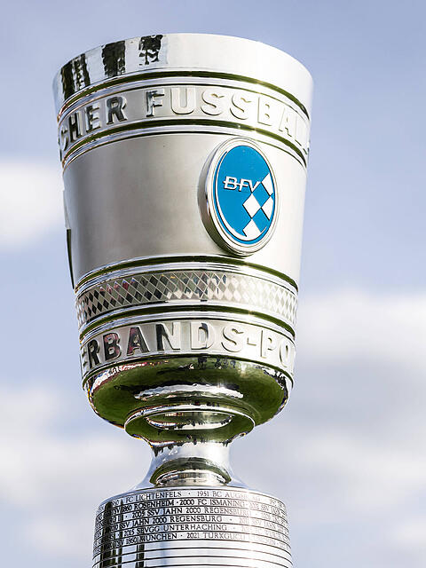 Diese Trophäe will der TSV 1860 in dieser Saison gewinnen: Der Toto-Pokal.