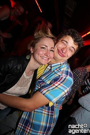 Heiße Feierei am Samstag auch in der Milchbar. Mehr Bilder unter: www.nachtagenten.de