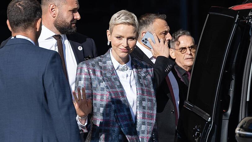 Fürstin Charlène bei der Modenschau des Labels Louis Vuitton auf der Pariser Fashion Week.