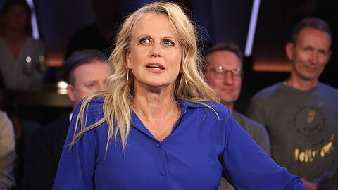 Barbara Schöneberger ist eine echte Sympathieträgerin. Doch ihre Angestellten wollen offenbar lieber für einen anderen Promi arbeiten.