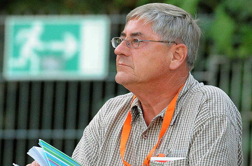 Zusammen mit dem Heidelberger Molekularbiologen Werner Franke stellte der DOH Strafanzeige wegen vorsätzlicher Körperverletzung gegen die Leichtathletik-Trainer Werner Goldmann (im Bild), Peter Paul Börner und Helga Börner, die Jacobs während seiner aktiven Zeit mit Dopingmitteln versorgt haben sollen.