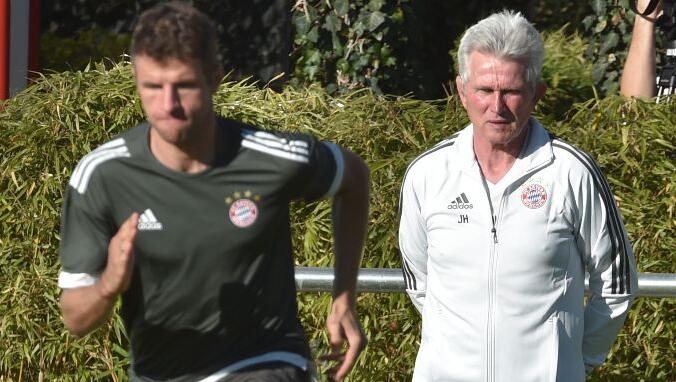 Nur fünf Tage wird der FC Bayern im Trainingslager in Katar sein (Archivbild). Nur fünf Tage wird der FC Bayern im Trainingslager in Katar sein (Archivbild).
