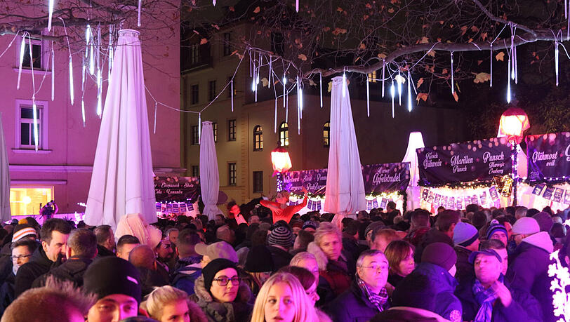 In Pink strahlt ab heute der Stephansplatz.