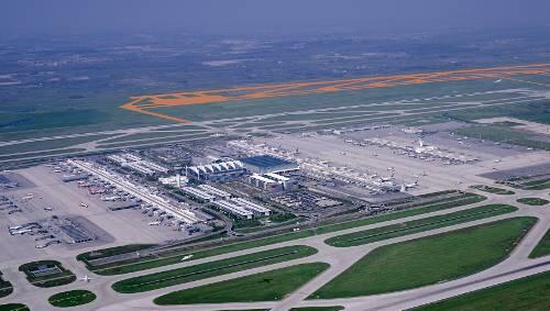 Eine Computersimulation der dritten Startbahn am Münchner Flughafen. Eine Computersimulation der dritten Startbahn am Münchner Flughafen.