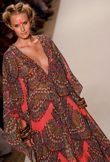 Bunt und etwas schrill - das ist die Swim-Wear 2012 von Mara Hoffmann.