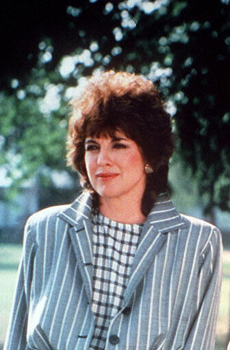 DIE SCHÖNE: Sue Ellen (Linda Gray) ist die Frau von JR Ewing. Sie war texanische Schönheitskönigin, kämpft tapfer gegen ihre Alkoholsucht.