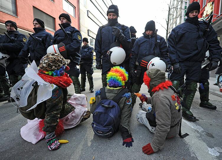 Die aktuellen Bilder der Anti-Kriegs-Demo in München Durchklicken.