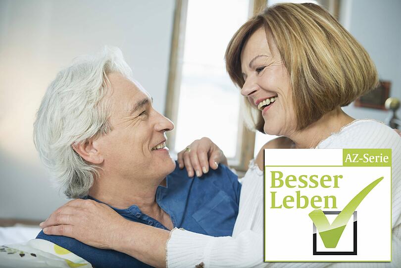 Lieben und geliebt zu werden ist ein großes Glück, das gilt ein Leben lang. Und was ist mit dem Sex? &bdquo;Gehen Sie spielerisch mit dem Thema um! Und reden Sie darüber&ldquo;, rät die Expertin.
