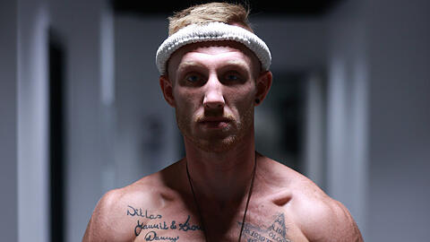 "Ich fühle mich unbesiegbar", sagt die deutsche Thaibox-Ikone Pascal Schroth vor dem Kampf gegen Levan Guruli.
