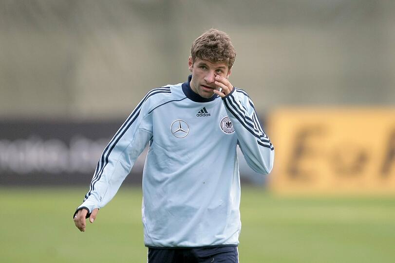 Thomas Müller: " "Mir gehts gut. Auch wenn der Bluterguss unter meinem Auge täglich die Farbe wechselt. Einem Einsatz am Freitag sollte aber nichts im Wege stehen."