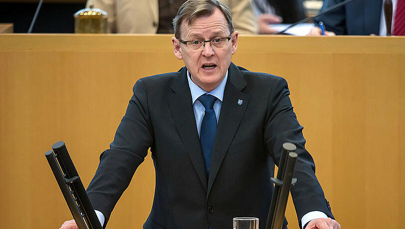 "Haushalte ohne neue Kredite": Das zumindest sagt der neue Ministerpräsident aus Thüringen Bodo Ramelow (Die Linke). "Haushalte ohne neue Kredite": Das zumindest sagt der neue Ministerpräsident aus Thüringen Bodo Ramelow (Die Linke).
