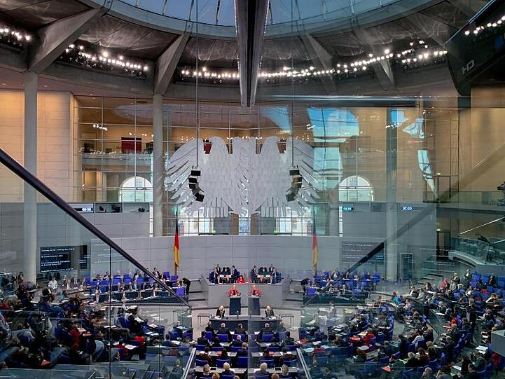 Blick in den Bundestag in Berlin.