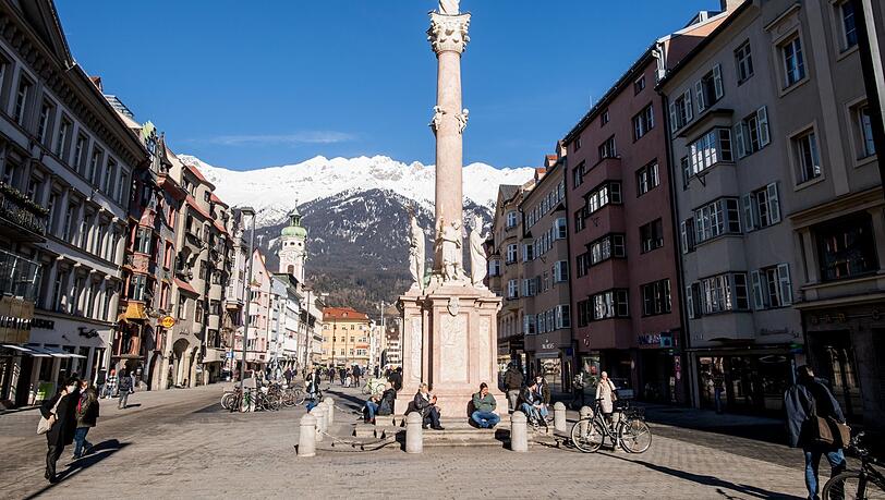 Blick auf die Maria-Theresien-Straße in Innsbruck.
