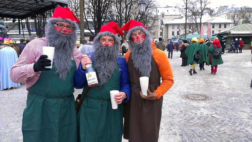 Faschingsdienstag in München: Bilder vom Marienplatz.
