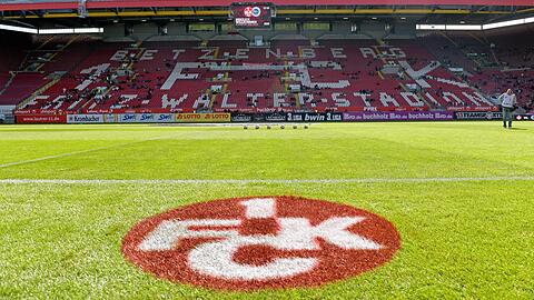 Zwei Tage nach dem DFB-Pokalfinale tritt der FC Bayern zum "Retterspiel" beim 1. FC Kaiserslautern an.