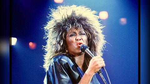 Tina Turner: Der Inbegriff energiegeladener Bühnenpräsenz