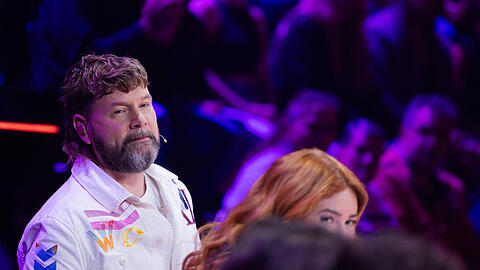 Promi-Freund verrät: Das steht im "The Masked Singer"-Notizbuch von Rea Garvey.