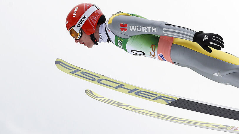 Am Sonntag schaffte Richard Freitag im zweiten Durchgang 237,5 Meter und damit die Bestweite in dem Durchgang.