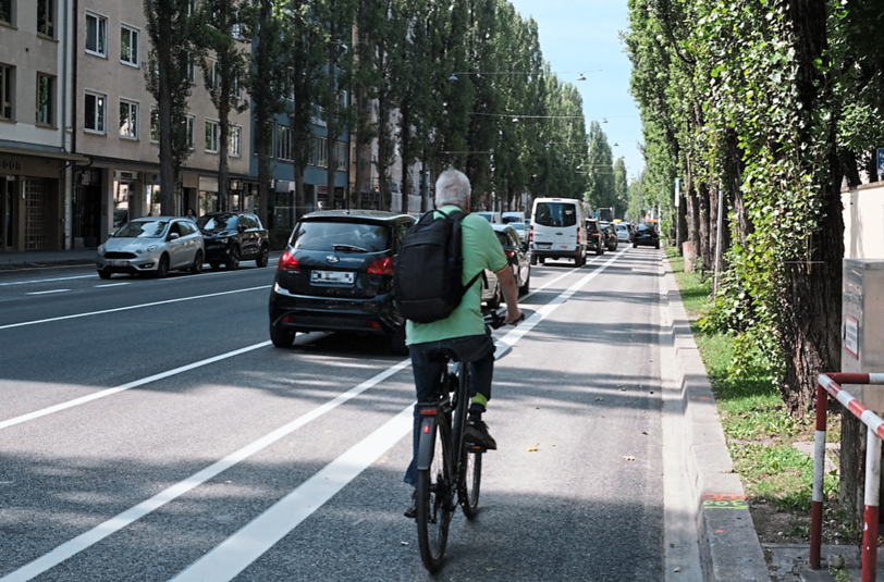 Der neue Radweg an der Lindwurmstraße. Der neue Radweg an der Lindwurmstraße.