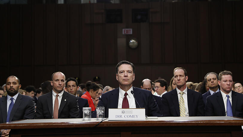 Harte Worte gegen Donald Trump: Ex-FBI-Chef James Comey bei seiner Anhörung vor dem Geheimdienstausschuss. Harte Worte gegen Donald Trump: Ex-FBI-Chef James Comey bei seiner Anhörung vor dem Geheimdienstausschuss.