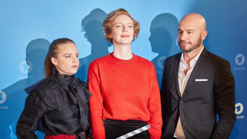 Jasna Fritzi Bauer (l-r), Luise Wolfram, und Dar Salim. Jasna Fritzi Bauer (l-r), Luise Wolfram, und Dar Salim.
