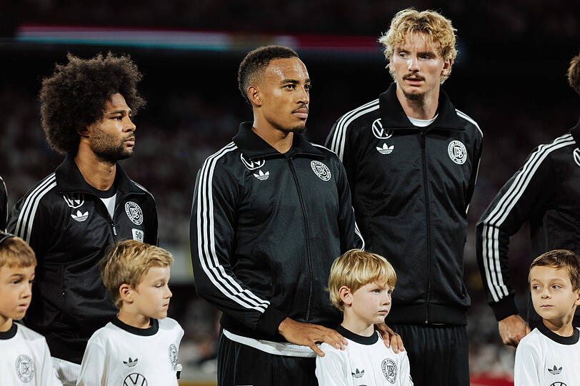 Das aktuelle Offensiv-Trio des DFB-Teams: Serge Gnabry, Jamie Leweling und Nick Woltemade (v.l.)