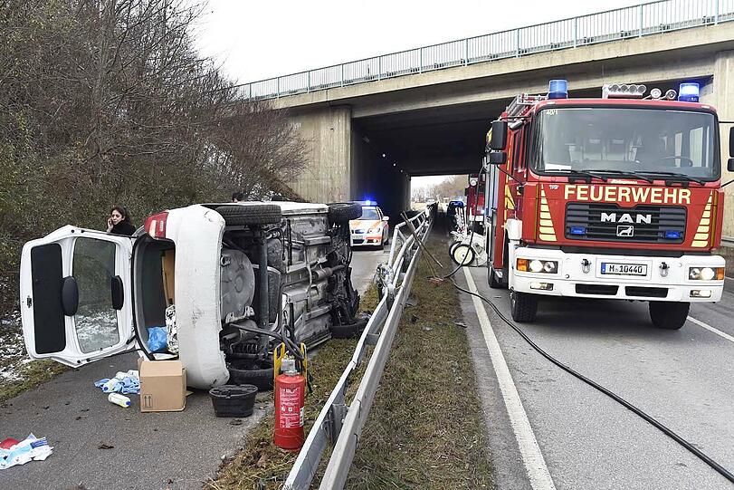 Heftiger Zusammenstoß zwischen einem Toyota und einem Skoda im Kreis Vaterstetten