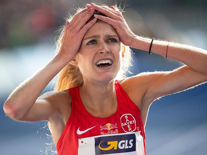 Nicht zu fassen: Konstanze Klosterhalfen nach ihrem Rekordlauf in Berlin.