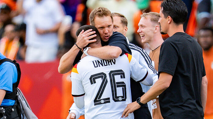 Julian Nagelsmann und Deniz Undav.