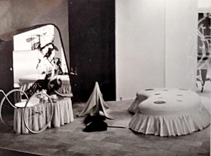 Spärlich: eine Auslage auf der Handwerksmesse 1952.