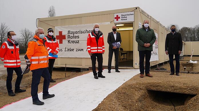 In nur drei Wochen hat Unterschleißheim ein Impfzentrum für 120 000 Landkreisbürger aus dem Boden gestampft. Gestern wurde es präsentiert.