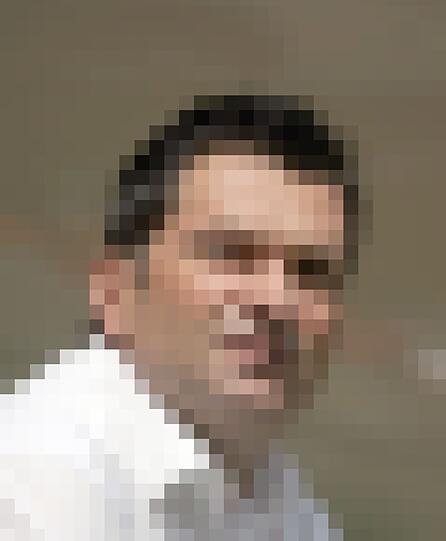 "Ich verstehe nicht, was die Schiedsrichter mit dem Headset machen. Läuft da die Hitparade oder unterhalten die sich?"