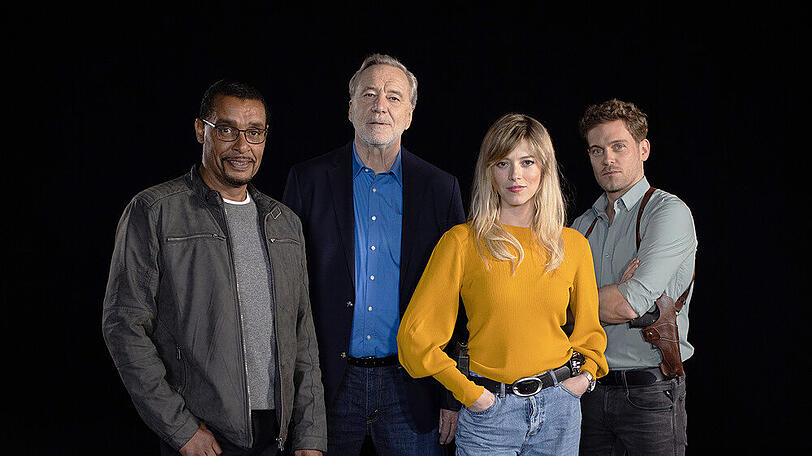 Franz Ainfachnur (Christofer von Beau, v.l.n.r.), Arthur Bauer (Gerd Silberbauer), Theresa Schwaiger (Mersiha Husagic) und Dominik Morgenstern (Joscha Kiefer) ermitteln in "SOKO München".