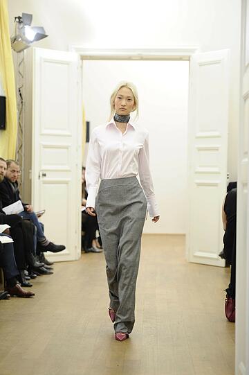 Models präsentieren die neue Herbst/Winter-Kollektion von Escada