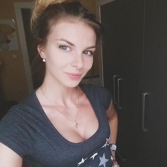 Yuliya (23)