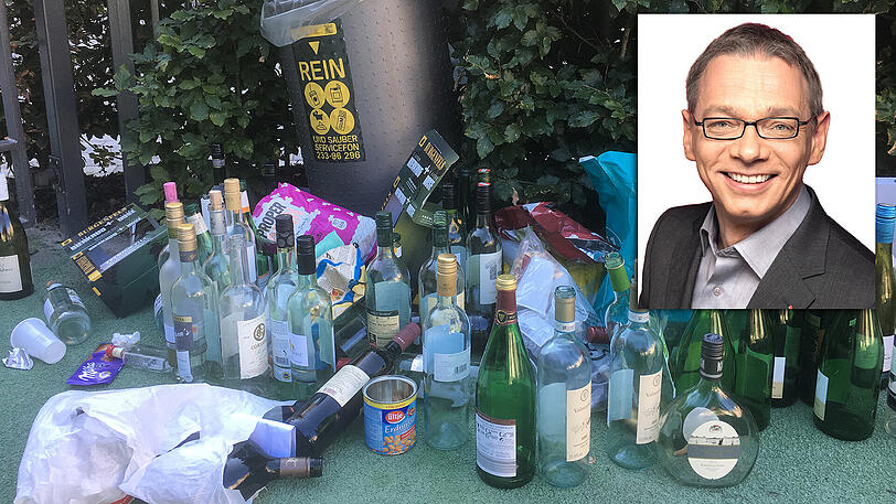Vizechef der München-SPD,  Roland Fischer, spottet über das Weinfest der CSU am Josephsplatz.