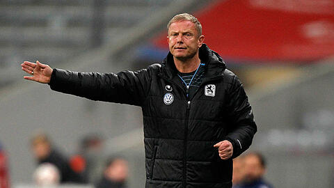 Löwen-Trainer Torsten Fröhling war alles andere als zufrieden mit der Leistung seiner Mannschaft gegen Aalen.