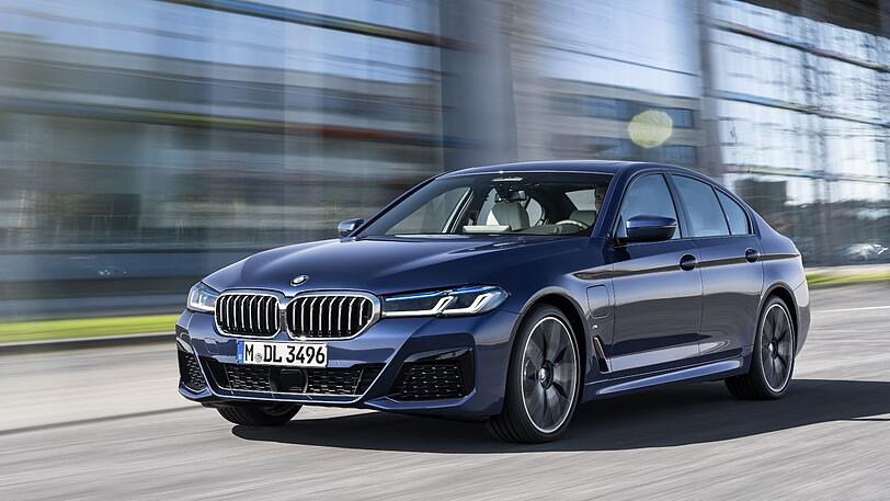Die geänderte BMW-Niere und die Scheinwerfer ergeben einen neuen 5er-Blick.