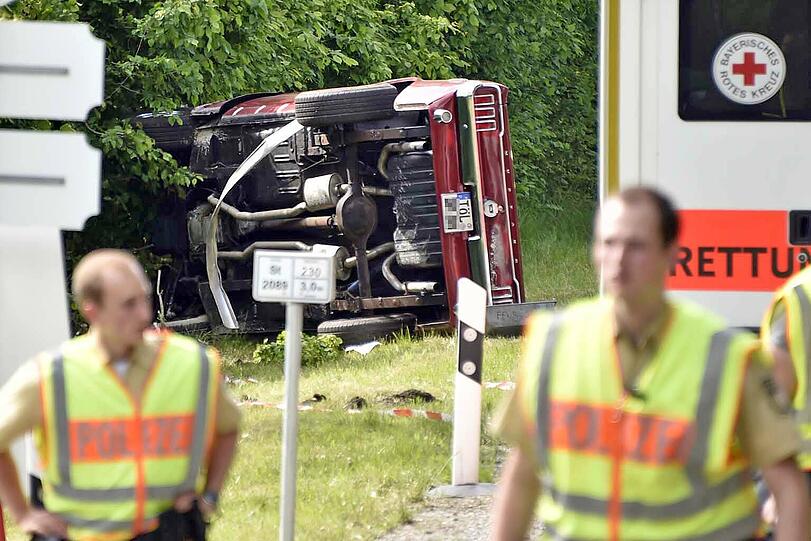 Weitere Bilder vom Unfall bei der Oldtimer-Rally