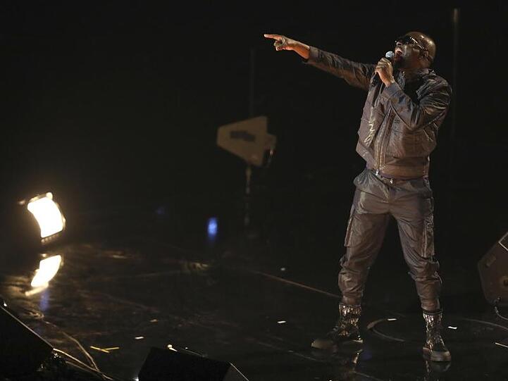Wyclef Jean sorgt für die musikalische Untermalung.