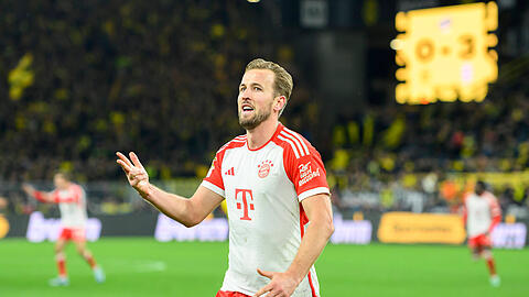 Der Superstar der Bayern zeigt's an: Drei Stück. Auch im Topspiel gegen Dortmund gelang Harry Kane ein Hattrick.